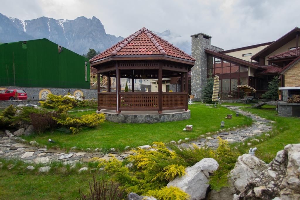 Pension Casa Sara Buşteni Exterior foto