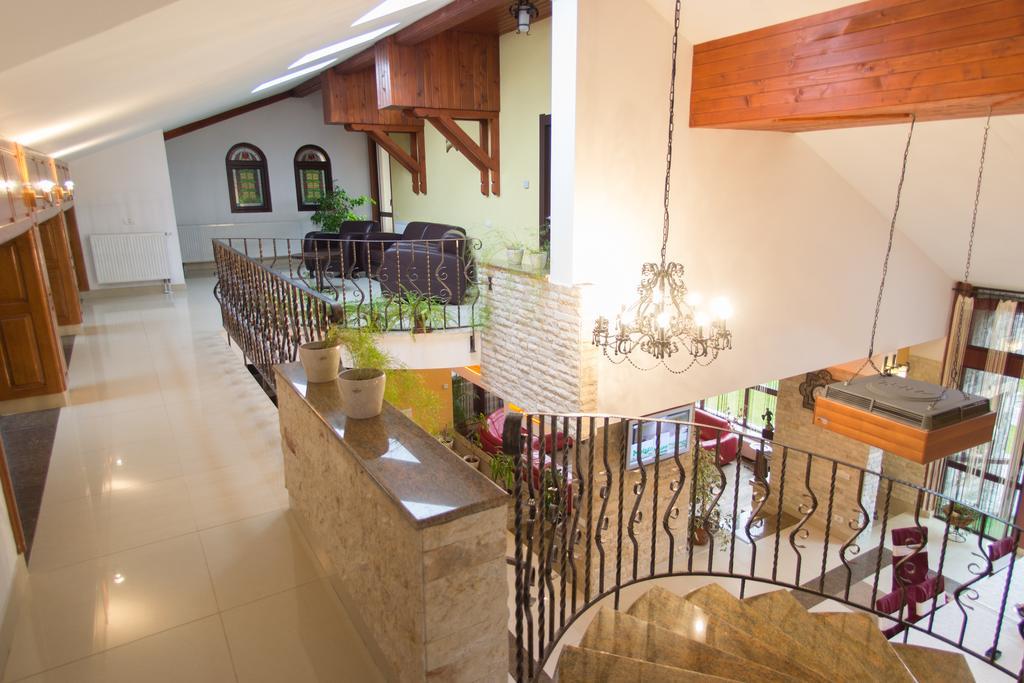 Pension Casa Sara Buşteni Exterior foto