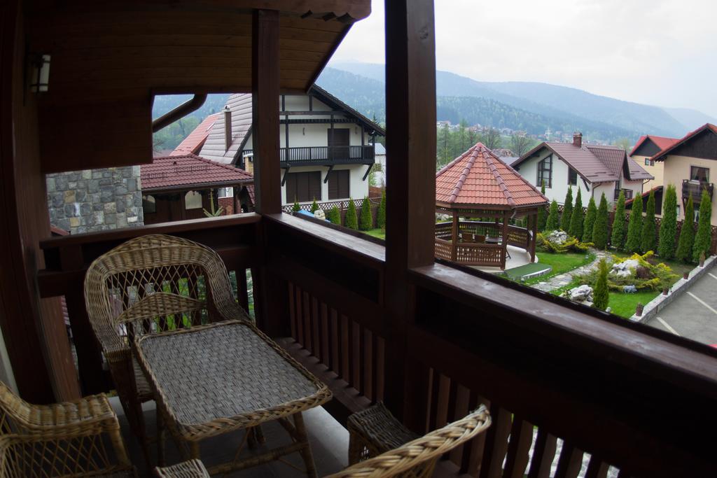 Pension Casa Sara Buşteni Exterior foto