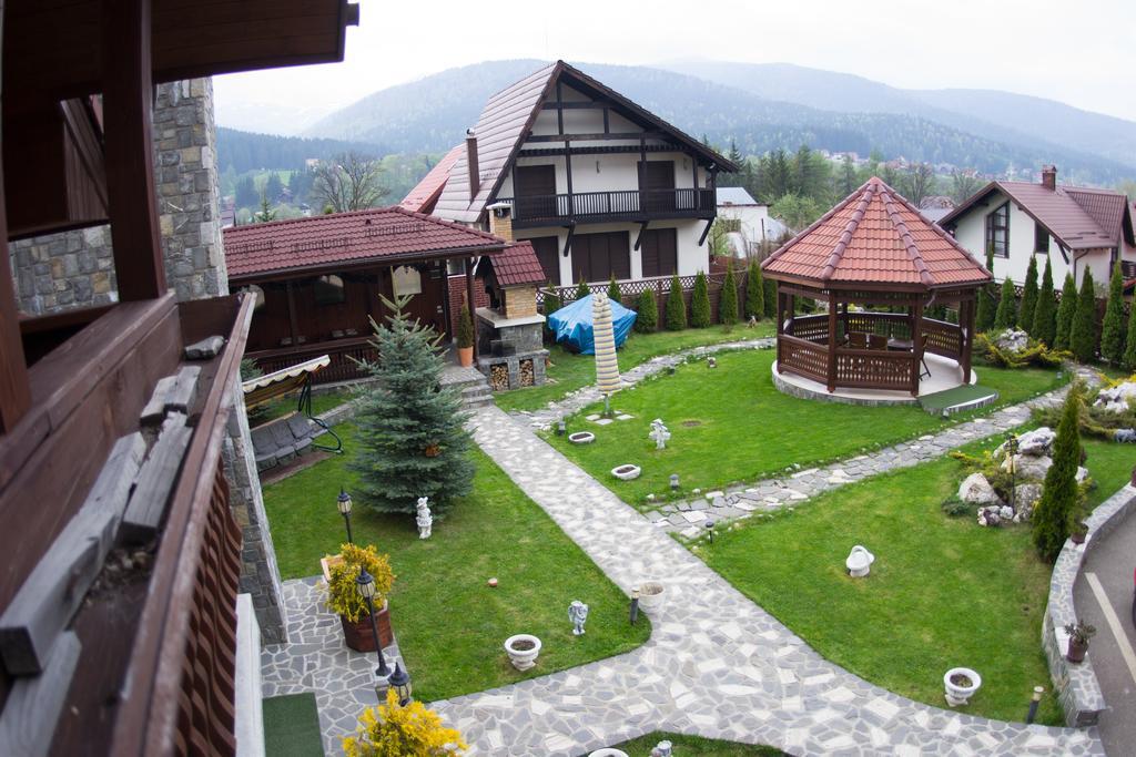 Pension Casa Sara Buşteni Exterior foto